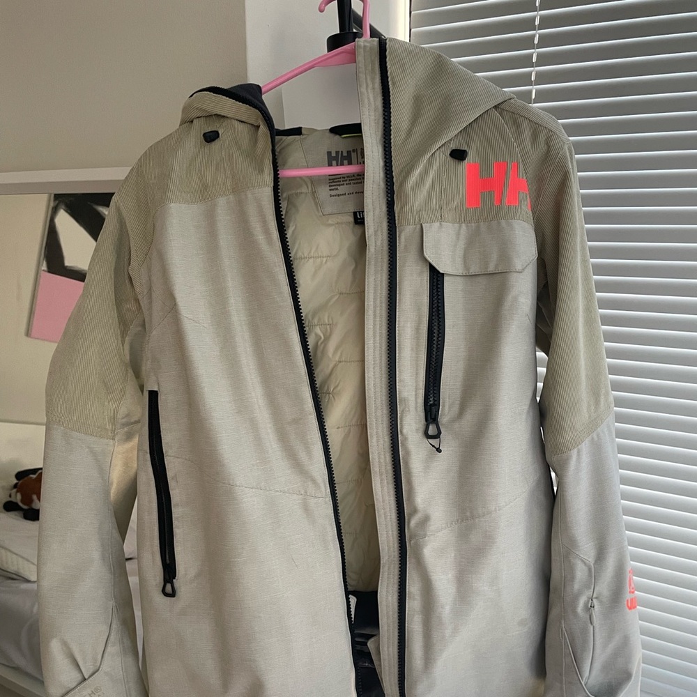 HELLY HANSEN SKI JACKET